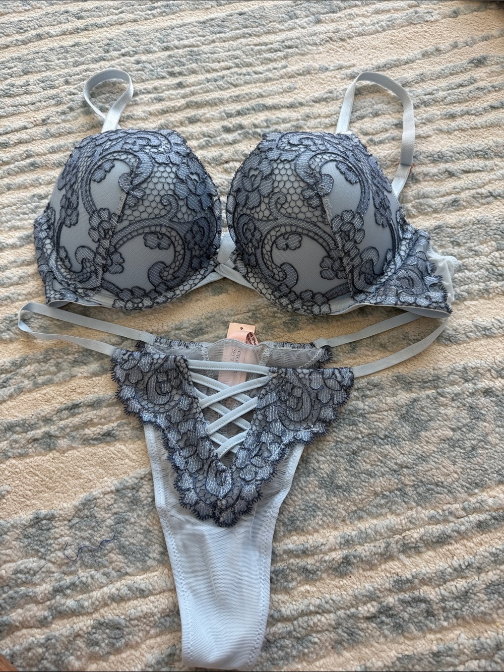 Victoria’s Secret Dream Angels Blue Lace Bra & Panty Set 36B/M